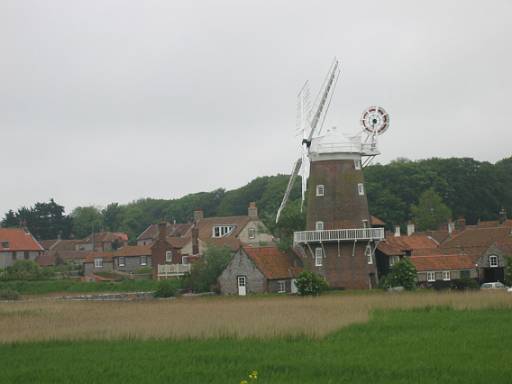 15_00-1.JPG - Cley Mill - everyone has to take a photo of this